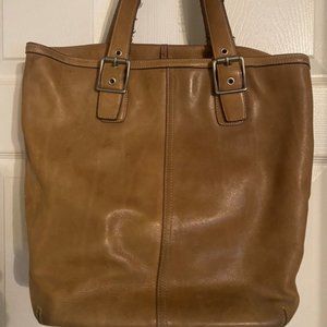 LEATHER COACH HAND BAG